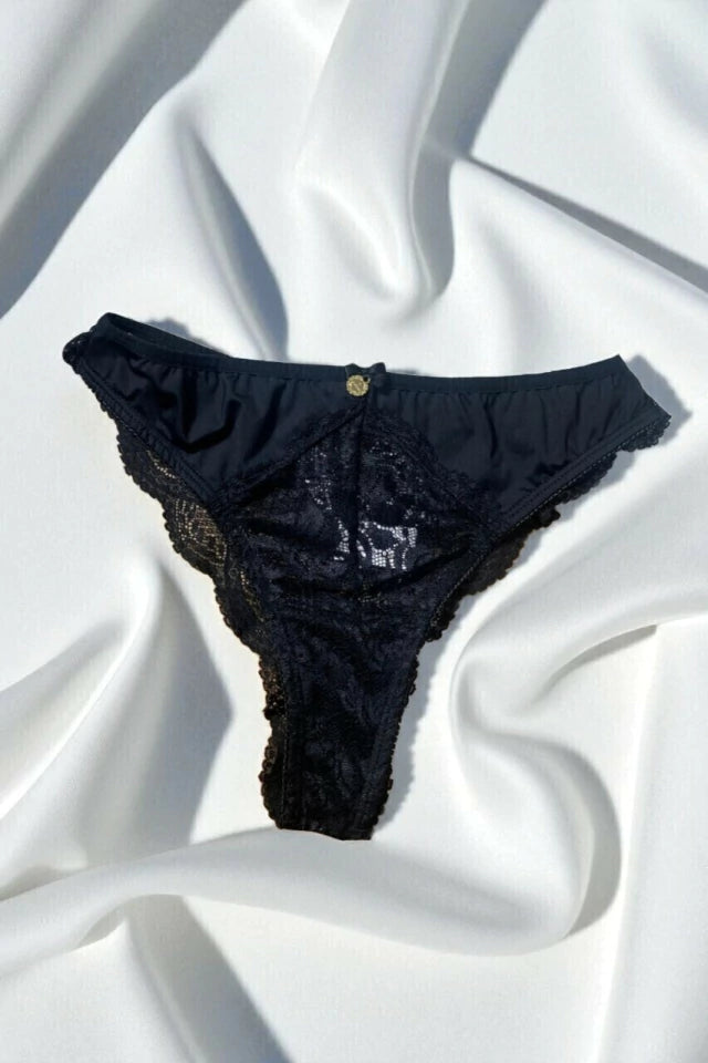 Calcinha em renda Pérolas